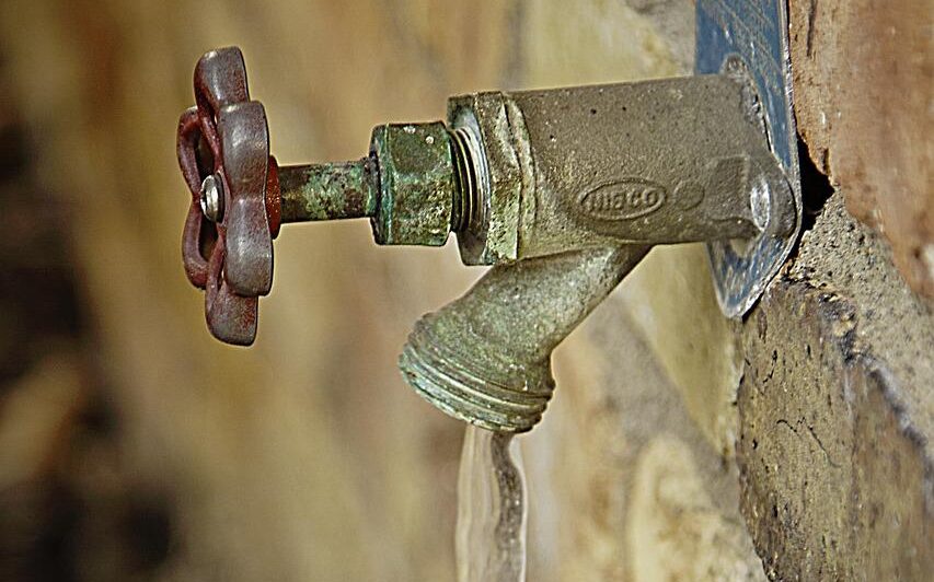 Other ways to install outdoor faucet